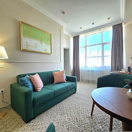 Maestro Address Hotel Баку Экстерьер фото