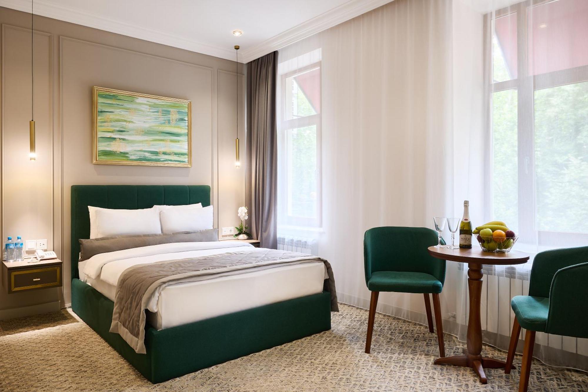 Maestro Address Hotel Баку Экстерьер фото