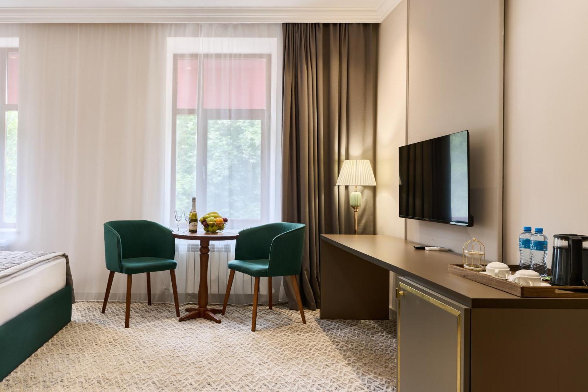 Maestro Address Hotel Баку Экстерьер фото