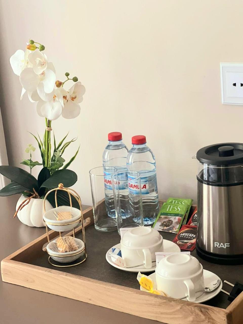 Maestro Address Hotel Баку Экстерьер фото