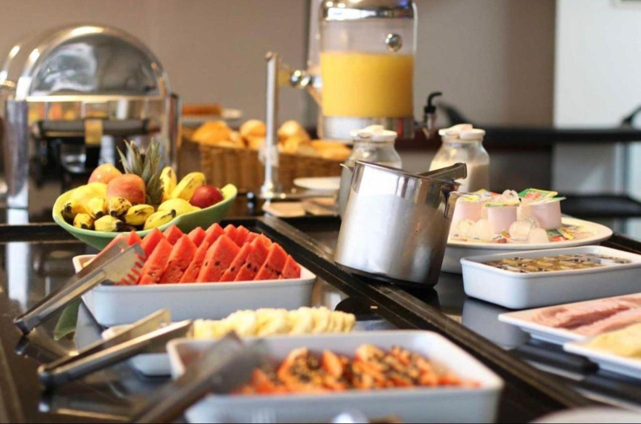 Maestro Address Hotel Баку Экстерьер фото